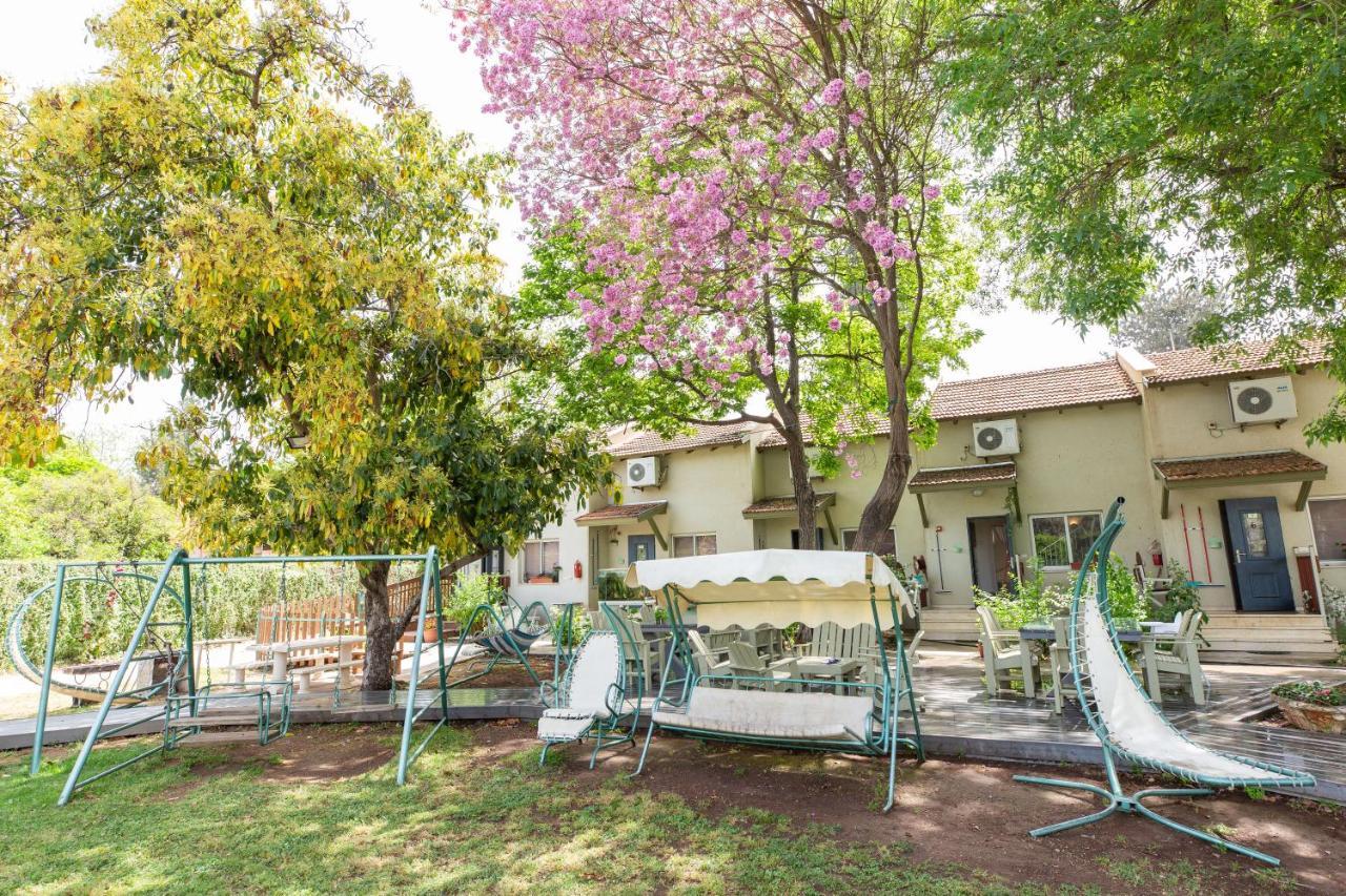 Nuriel Fruit & Guest House She'ar Yashuv Exterior photo